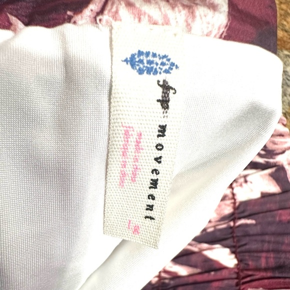 Free People Movement The Way Home Shorts Burgundy Pink Large Athletic, NWoT - Picture 11 of 12